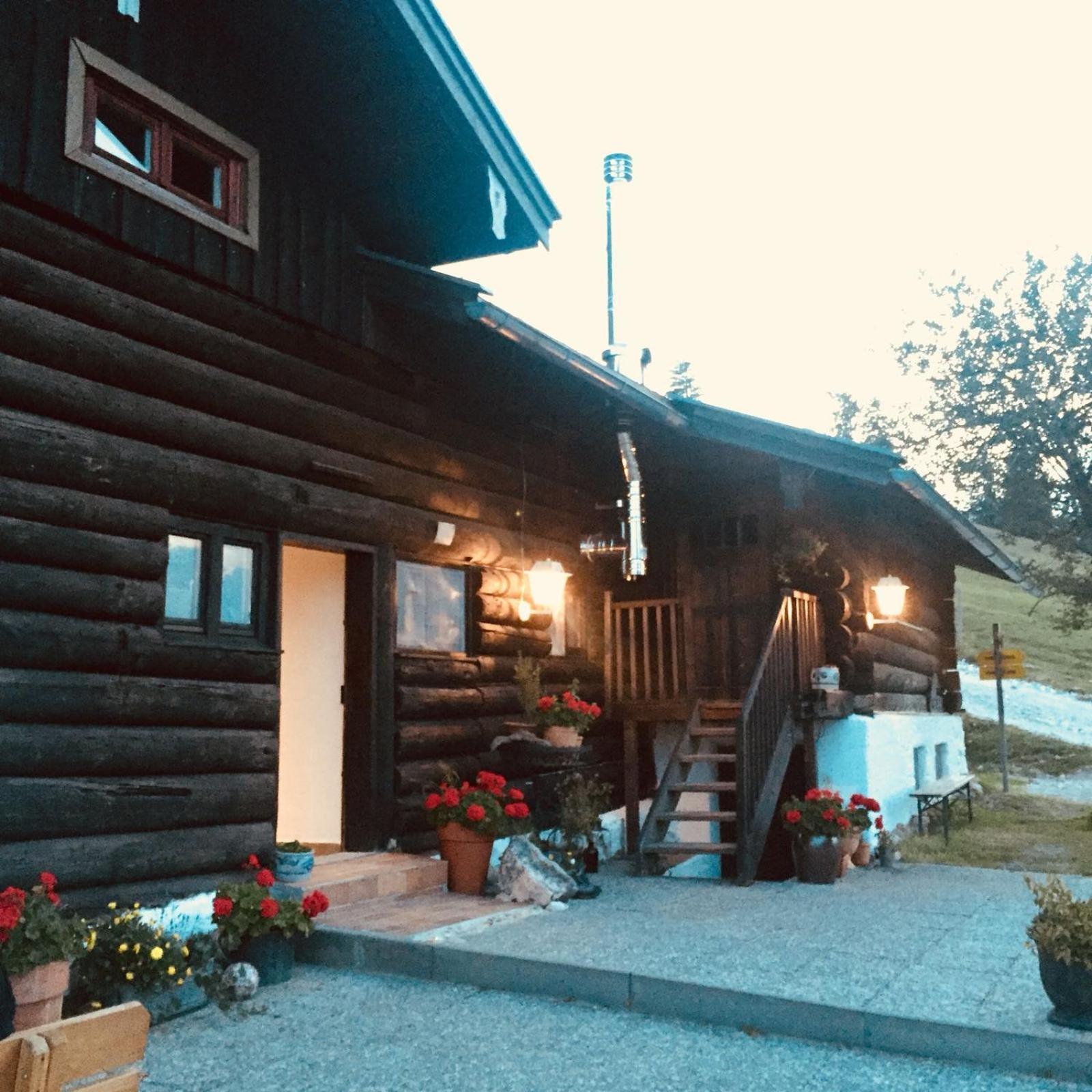 Bruendling-Alm Berggasthof Auf 1167M Auf Dem Hochfelln แบร์เกน ภายนอก รูปภาพ